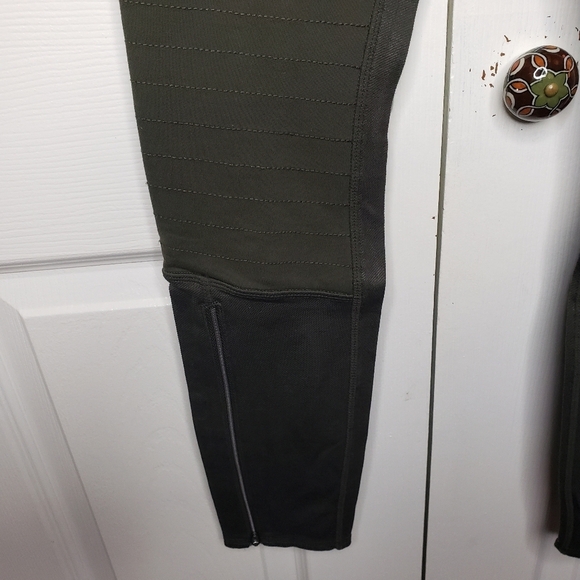 Athleta Trailsetter Ponte Motion Moto Skinny Pants 4 Stretch Green Athleisure - Picture 4 of 12